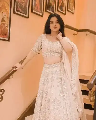 Escort Service In Barshitakli